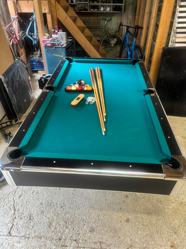 Pooltafel met alle toebehoren, Sport en Fitness, Biljarten en Poolen, Ophalen of Verzenden, Zo goed als nieuw, Pooltafel