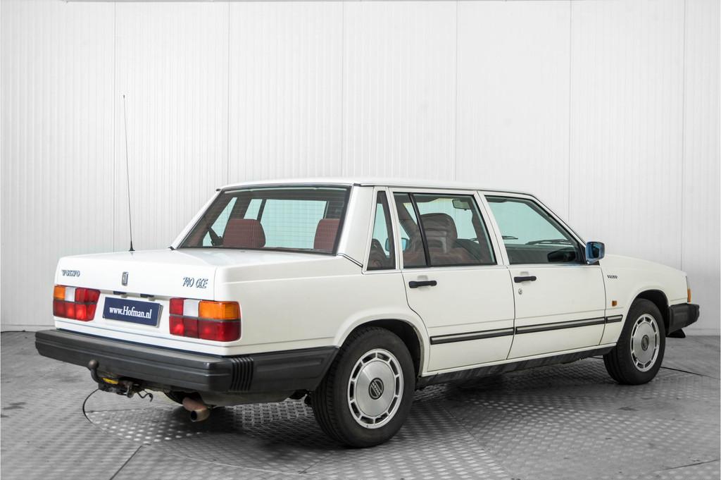 Volvo 740 2.3 GLE (bj 1984, automaat), Auto's, Volvo, Gebruikt, 4 cilinders, Wit, Bedrijf