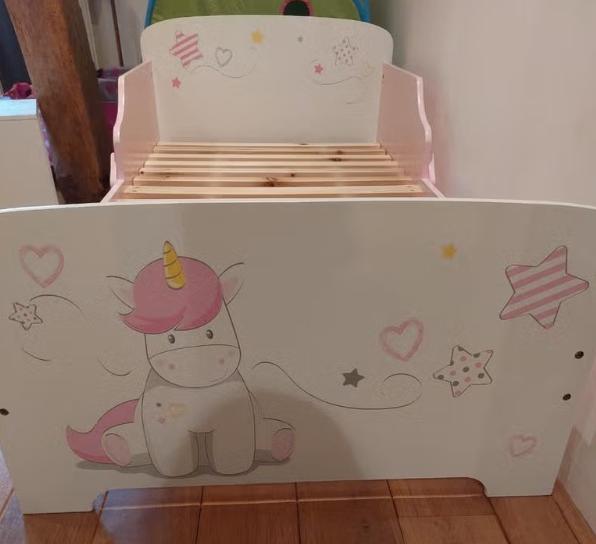 Unicorn / eenhoorn peuterbed 70 x 140 cm compleet met matras, 70 tot 85 cm, 140 tot 160 cm, Zo goed als nieuw, Ophalen
