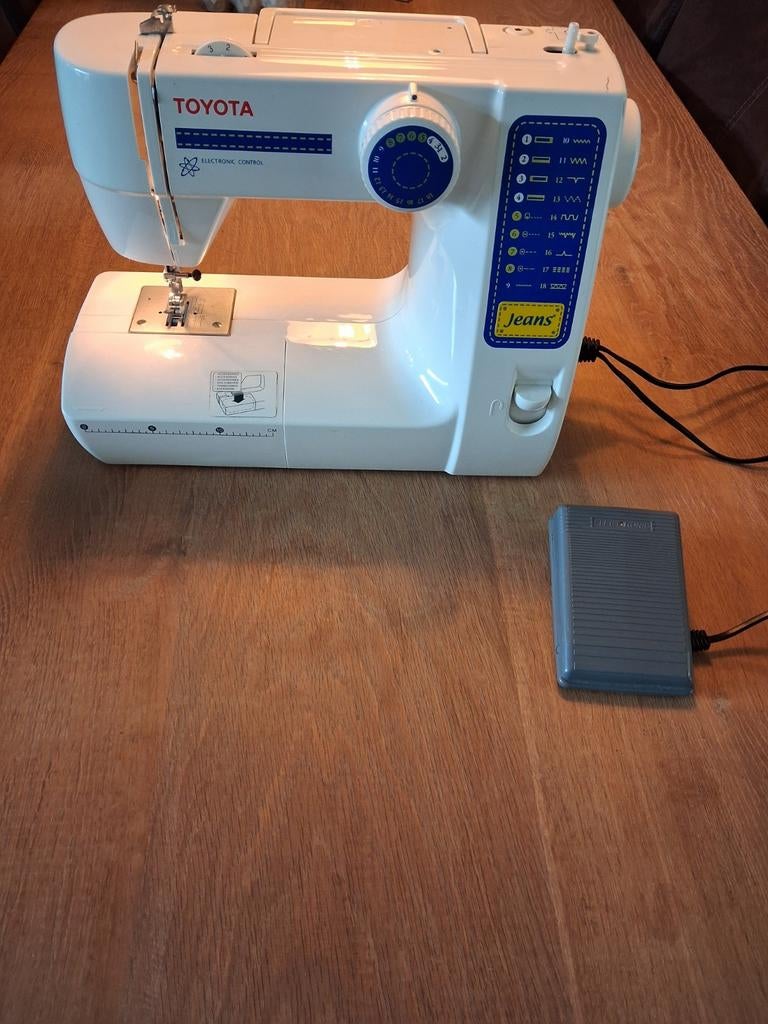 Toyota Jeans Naaimachine - Perfect voor Dikke Stoffen, Ophalen, Gebruikt, Naaimachine, Overige merken
