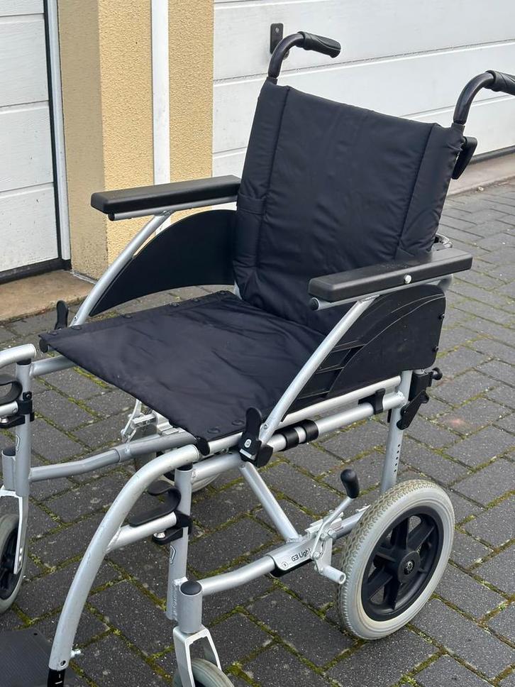 Excel inklapbare rolstoel past in iedere auto., Diversen, Rolstoelen, Zo goed als nieuw, Duwrolstoel, Inklapbaar, Ophalen of Verzenden