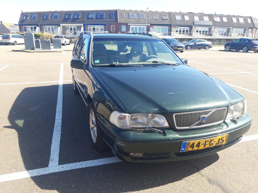 Volvo V70 te koop, Auto's, Voorwielaandrijving, Beige, Leder en Stof, V70