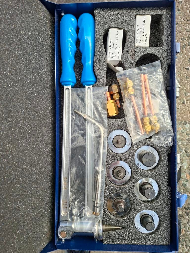 Professionele trompset voor airco monteurs - ITE Tools, Ophalen