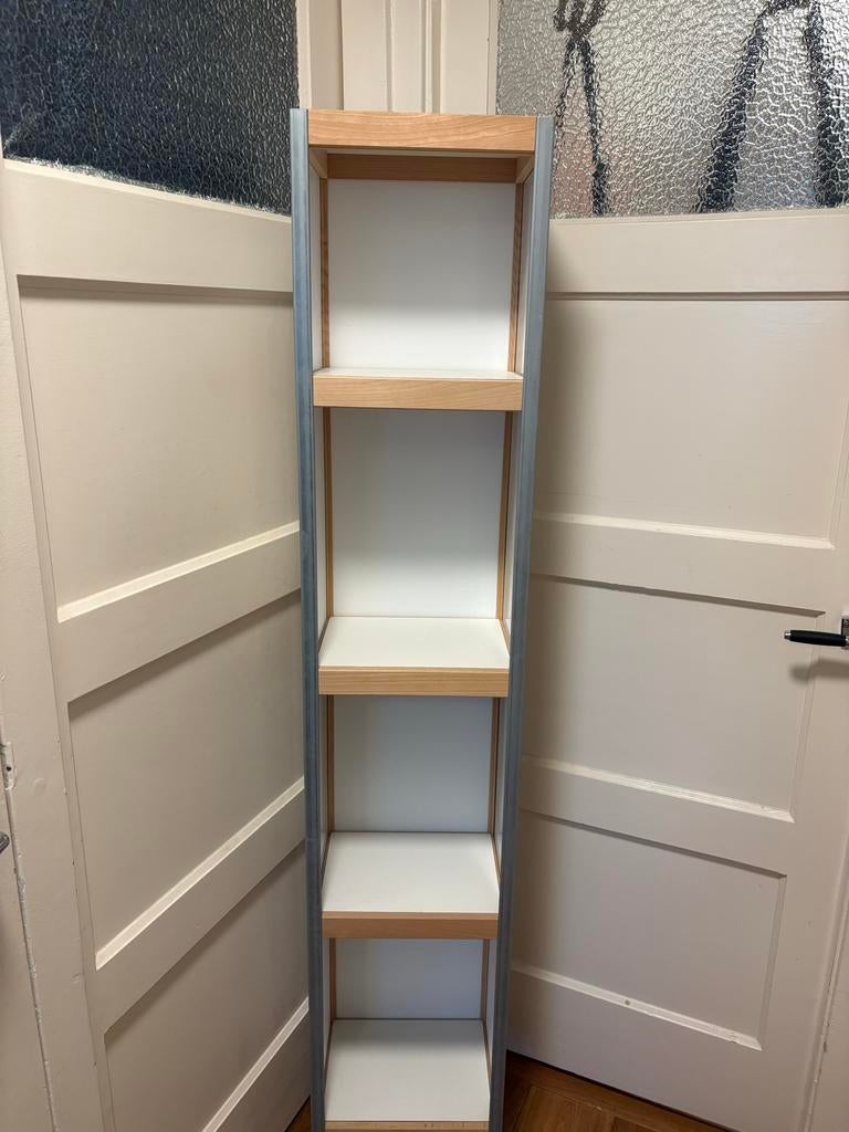 Kewlox Kast - 174cm Hoog, 25cm Diep, 32cm Breed, Huis en Inrichting, Ophalen, Met plank(en), Minder dan 50 cm, Gebruikt
