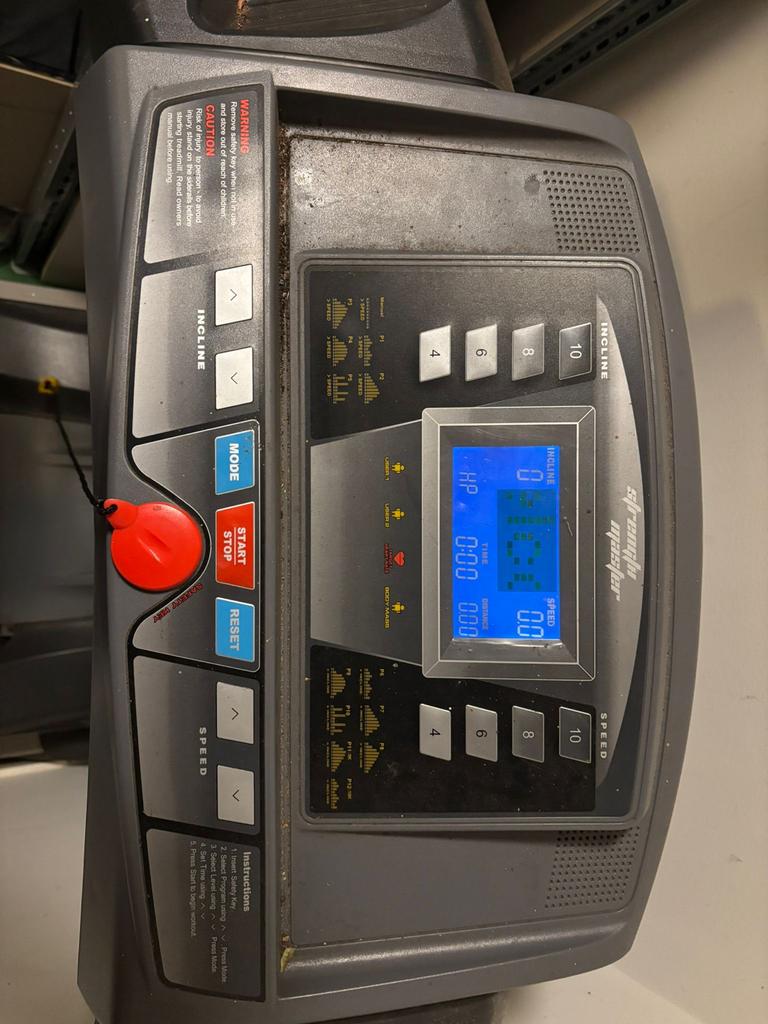 Loopband Strength Master - Ideaal voor thuisworkouts, Sport en Fitness, Ophalen, Gebruikt, Metaal, Loopband