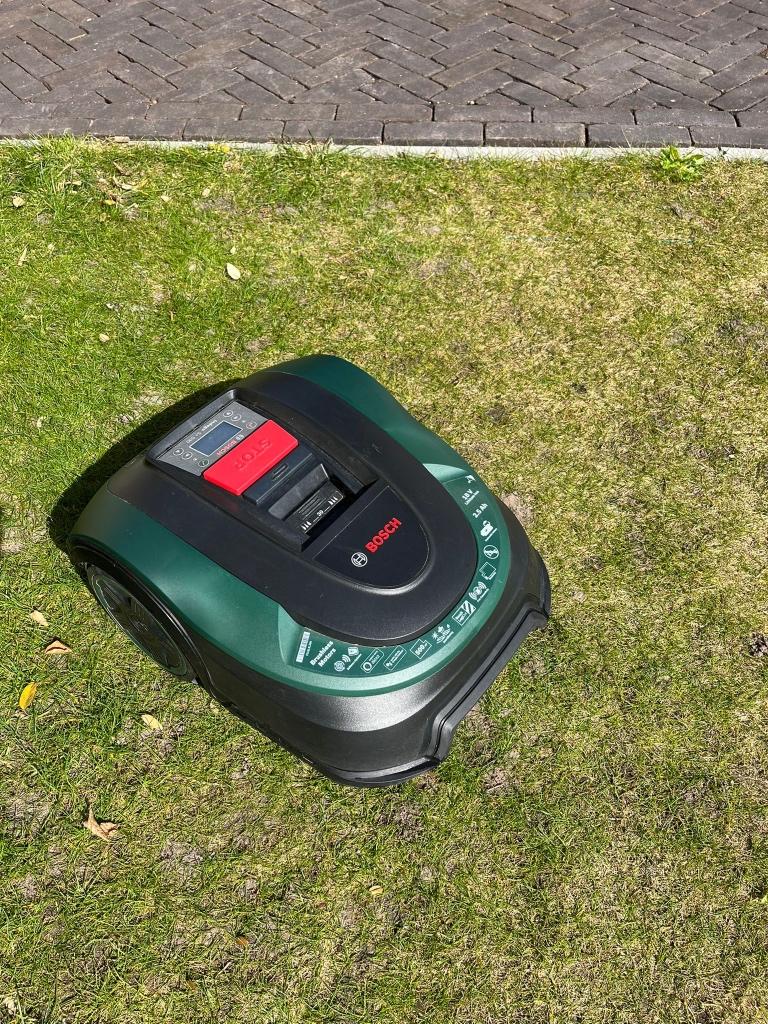 Bosch robotgrasmaaier Indego S+ 500, Tuin en Terras, Robotmaaiers, Ophalen, Gebruikt, Bestuurbaar via app, Minder dan 20 cm