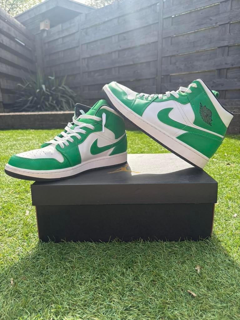 Air jordan 1 mid “lucky green”, Wit, Ophalen of Verzenden, Sneakers of Gympen, Zo goed als nieuw