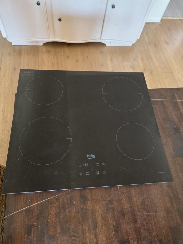 Beko HII 64400 MT inductiekookplaat, Witgoed en Apparatuur, Kookplaten, Ophalen of Verzenden