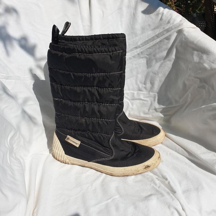 Stoere zwarte snowboots. Mt 37. merk Converse, Kinderen en Baby's, Kinderkleding | Schoenen en Sokken, Zo goed als nieuw, Laarzen