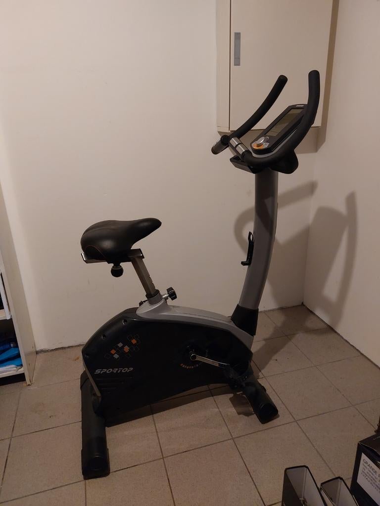 PRACHTIGE HOME TRAINER...SPORTOP!!, Ophalen, Zo goed als nieuw, Hometrainer