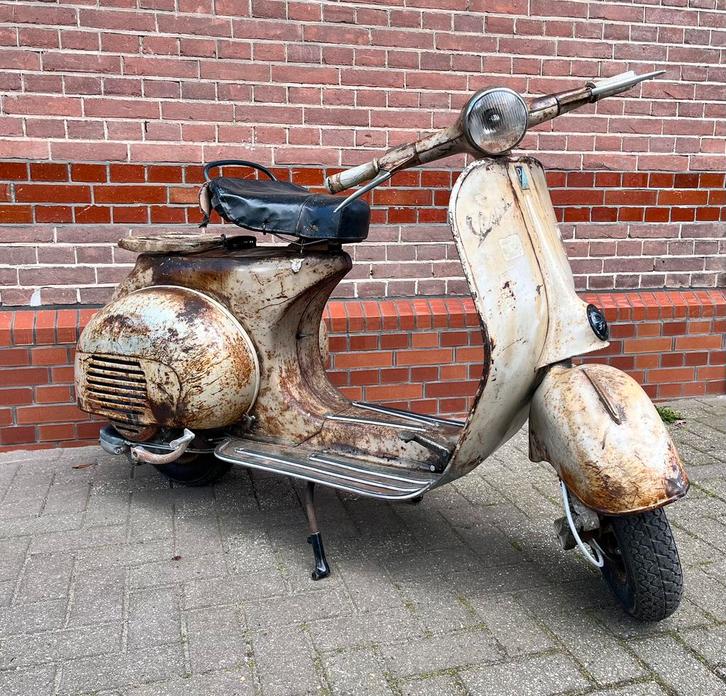 Klassiek Vespa 1958 vna oldtimer piaggio gn faro basso rally, Motoren, Motoren | Oldtimers, Scooter, Ophalen