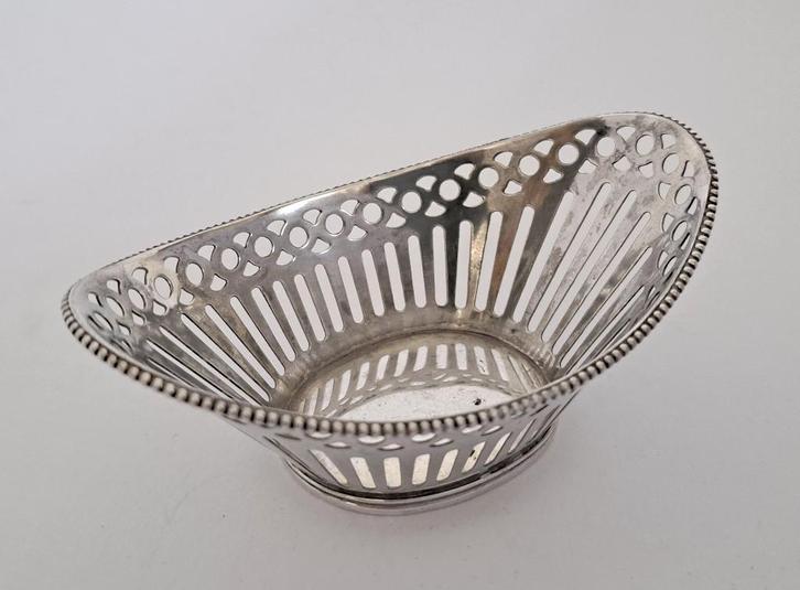 Zilveren bonbonmandje 1977, Antiek en Kunst, Antiek | Goud en Zilver, Zilver, Ophalen of Verzenden