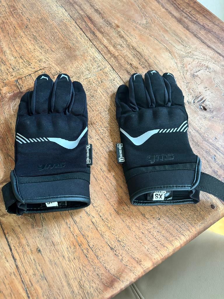 Motor handschoenen small, Kinderen en Baby's, Kinderkleding | Mutsen, Sjaals en Handschoenen, Ophalen of Verzenden, Zo goed als nieuw