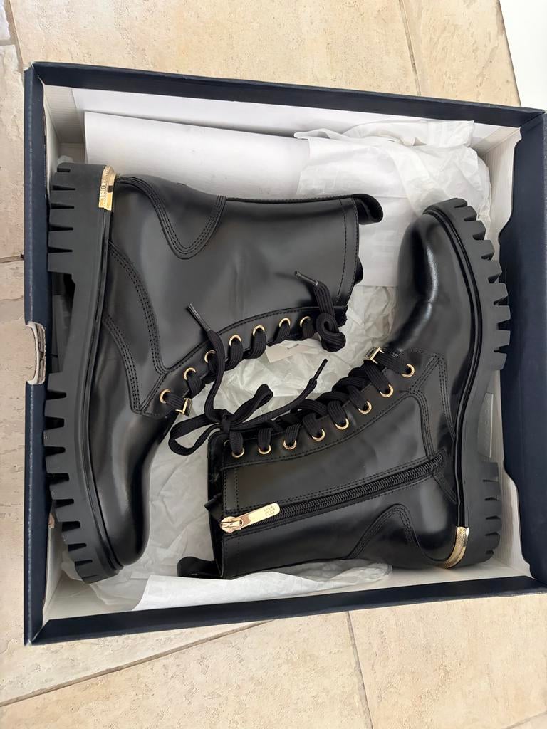 Nieuwe leren Tommy leren boots mt 39 met gouden details, Ophalen of Verzenden, Nieuw, Zwart, Lage of Enkellaarzen