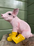 Varken big gele regenlaarsjes boerderij beeld tuin boer, Ophalen of Verzenden, Kunststof