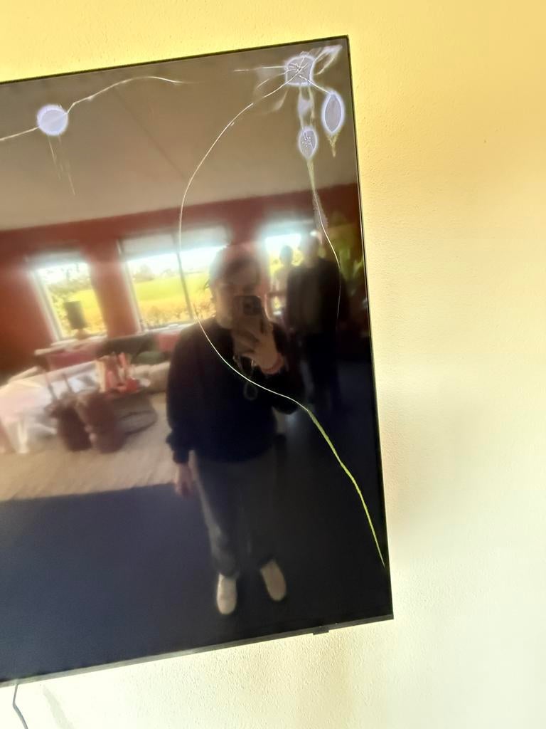 Tv 65 inch samsung, Ophalen of Verzenden, Zo goed als nieuw