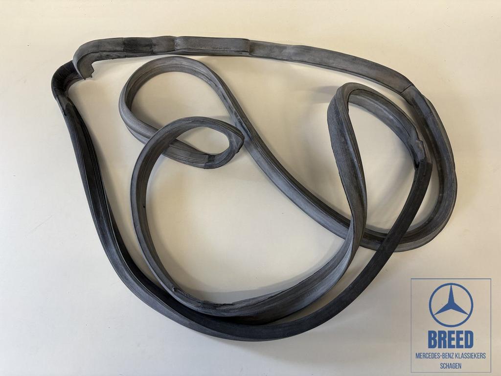 Deurrubber rechtsvoor voor Mercedes-Benz W123 S123 origineel, Auto-onderdelen, -, Nieuw, Ophalen of Verzenden, -