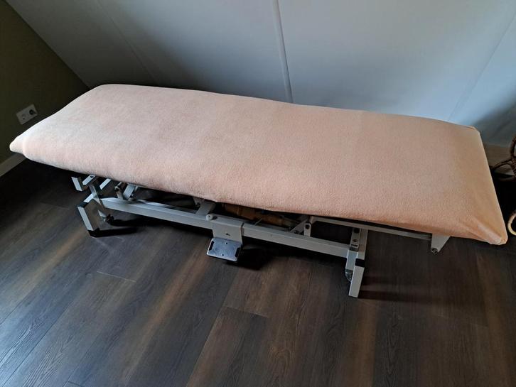 Elektrische behandelbank massagetafel, Sport en Fitness, Massageproducten, Gebruikt, Massagetafel, Ophalen