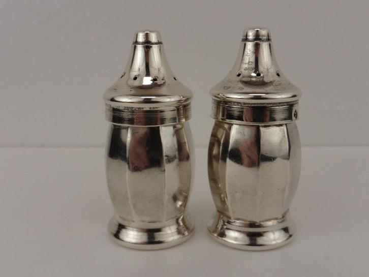 2 zilveren strooiers                                    Z226, Antiek en Kunst, Antiek | Goud en Zilver, Zilver, Ophalen of Verzenden
