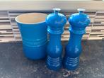LE Creuset pollepel pot, zout en peper molen set blauw, Ophalen, Overige materialen, Overige typen, Zo goed als nieuw