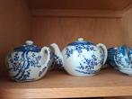 Antiek thee servies, blauw-wit met bloesemdecoratie, Ophalen of Verzenden