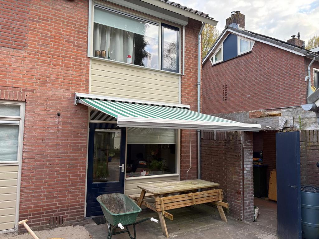 Zonnescherm groen met wit streep, Tuin en Terras, Zonneschermen, Ophalen, Gebruikt, 150 tot 300 cm, 250 cm tot 450 cm