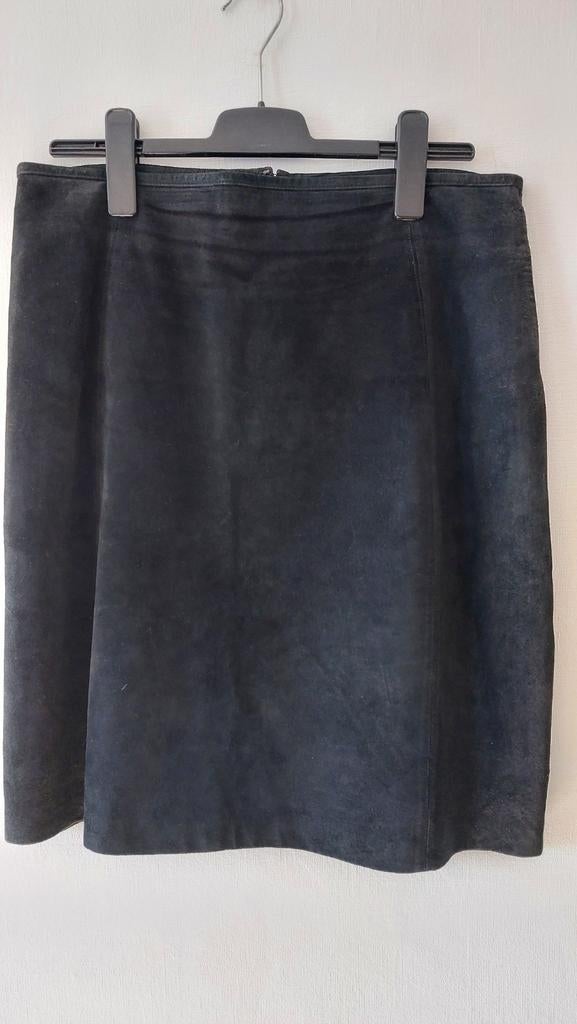 Suede rok, Kleding | Dames, Rokken, Maat 38/40 (M), Zwart, Ophalen of Verzenden, Zo goed als nieuw