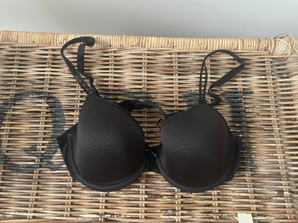 Zwarte bh van Chantelle maat 70c, Ophalen of Verzenden, Zwart, BH