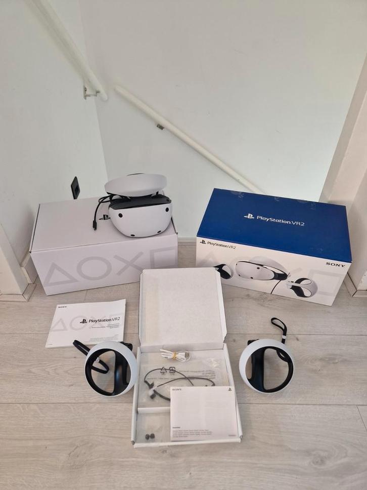 Sony PS VR2 - Compleet & zo goed als nieuw - PS5 / PC, Spelcomputers en Games, Virtual Reality, Zo goed als nieuw, Sony PlayStation