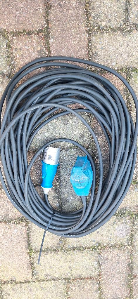 Camping/caravan kabel, Caravans en Kamperen, Kampeeraccessoires, Zo goed als nieuw, Ophalen of Verzenden