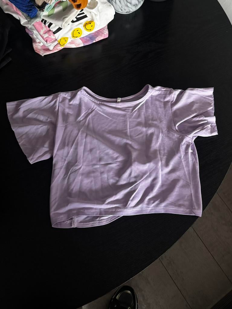 Lila Cropped Top met Knoopdetail, merk Only, 122, Kinderen en Baby's, Kinderkleding | Maat 122, Ophalen of Verzenden, Zo goed als nieuw