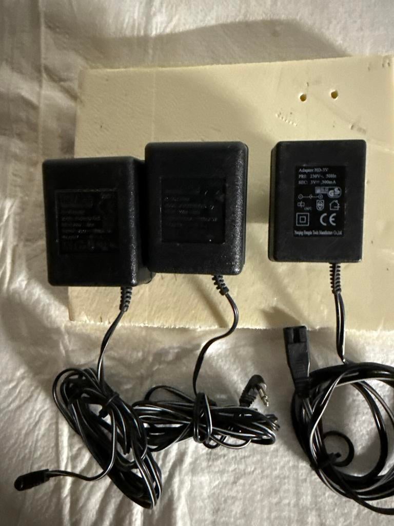Diverse AC/DC Adapters - 3 stuks, Ophalen of Verzenden, Gebruikt