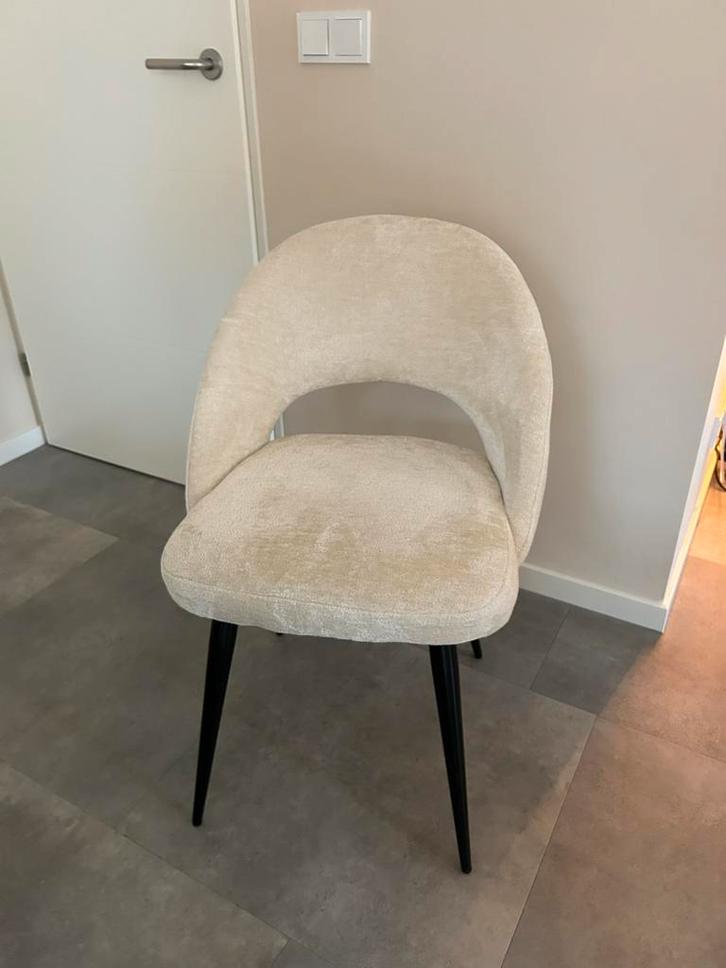 Zo goed als nieuwe stoel van Karwei - Lichte stof, Huis en Inrichting, Stoelen, Zo goed als nieuw, Eén, Stof, Overige kleuren