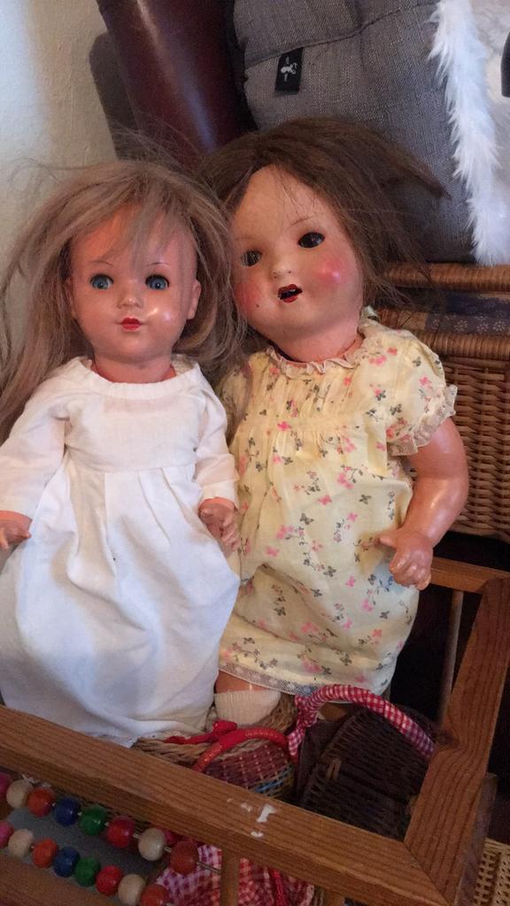 2 oude poppen, Ophalen of Verzenden