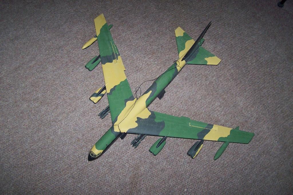 B52 atoombommenwerper van de USAF, Ophalen, Zo goed als nieuw, 1:72 tot 1:144, Revell