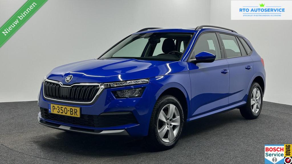 Skoda Kamiq 1.0 TSI Ambition CAMERA CARPLAY LED CRUISE DAB., Auto's, Skoda, Stof, Gebruikt, Met garantie (alle), Blauw