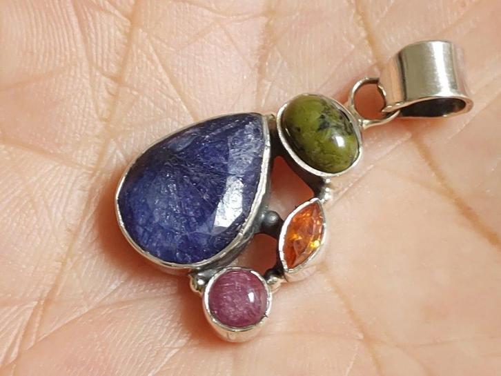 925 zilveren hanger met natuurlijke Saffier en Multi stenen, Sieraden, Tassen en Uiterlijk, Kettinghangers, Nieuw, Zilver, Blauw