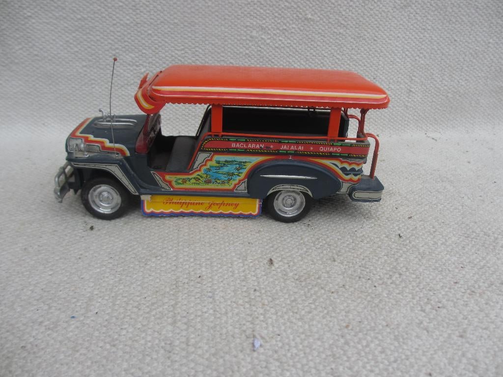 Vintage model auto Philippine Jeepney, Overige merken, Gebruikt, Auto, Groter dan 1:32