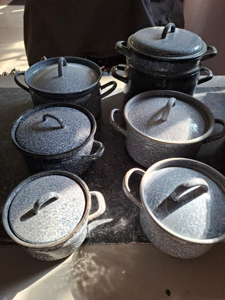 Emaile grijs gewolkte pannenset, Ophalen