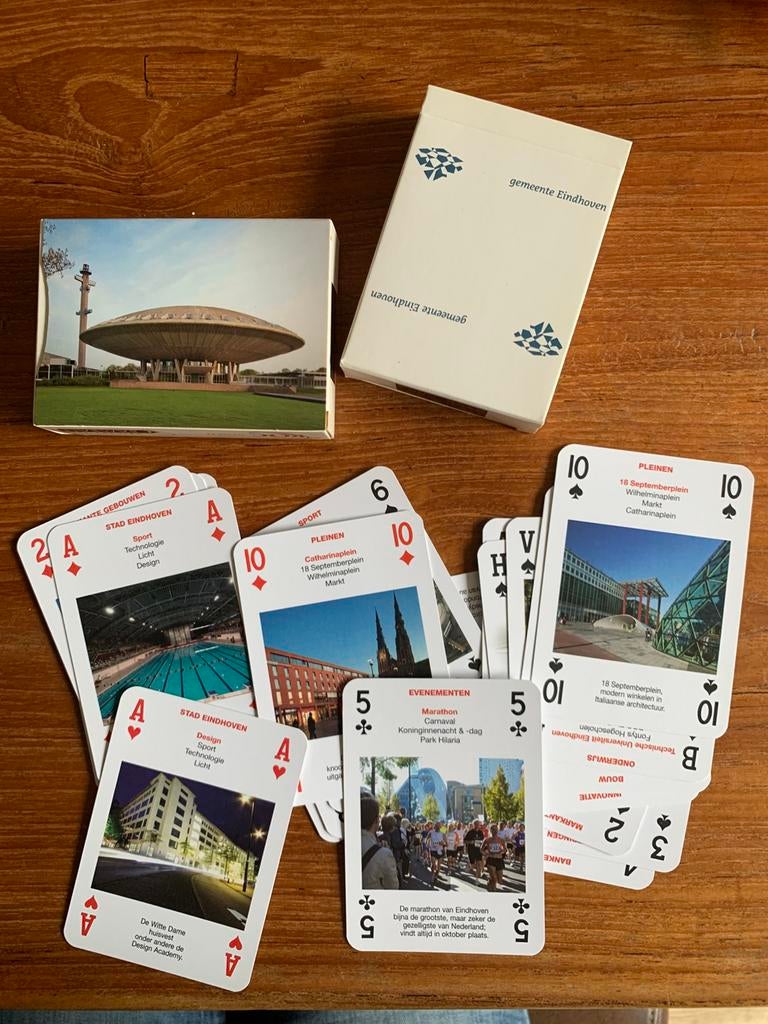 Stok speelkaarten, tevens kwartetspel Eindhoven, Verzamelen, Speelkaarten, Jokers en Kwartetten, Ophalen of Verzenden, Zo goed als nieuw