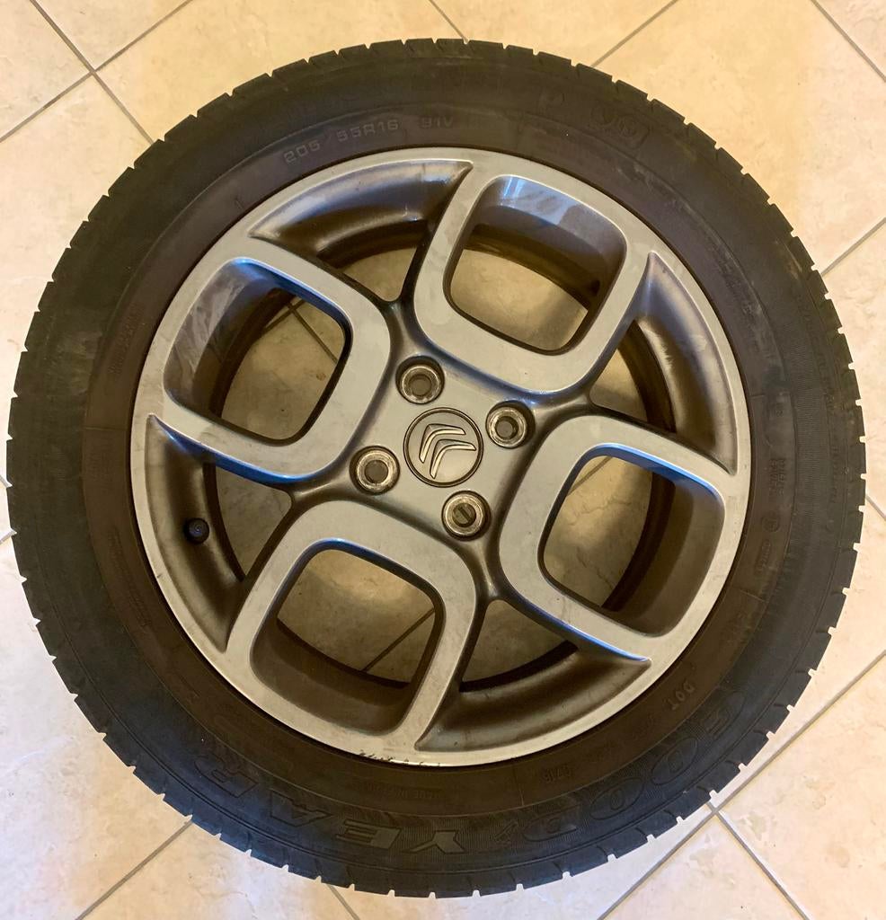 Originele 16 inch licht metalen velgen Citroën Cactus, Auto-onderdelen, Banden en Velgen, Ophalen, Gebruikt, 16 inch, Banden en Velgen