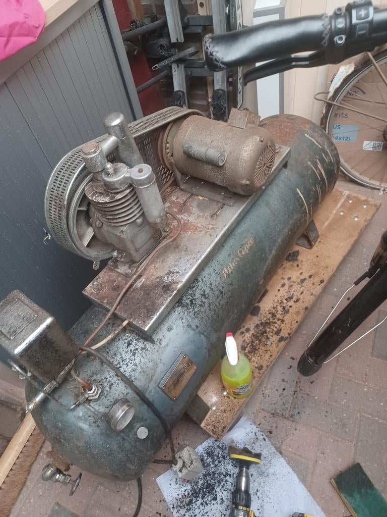 Compressor oudje. Atlas coppo TANK LEKT in metaal, Doe-het-zelf en Verbouw, Compressors, 100 liter of meer, Ophalen of Verzenden