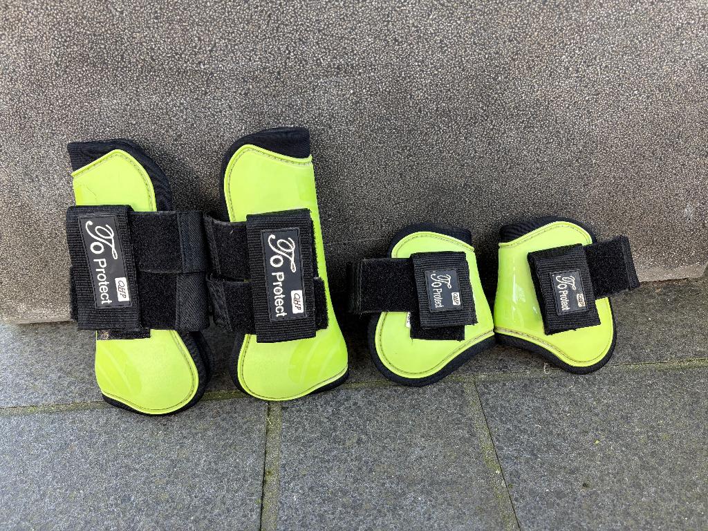 Luxe set QHP peesbeschermers (voor/achter) Paard, Ophalen of Verzenden, Gebruikt, Rijden