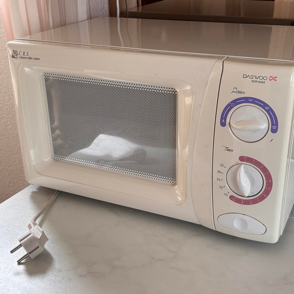 Daewoo KOR-63A5 magnetron, Witgoed en Apparatuur, Magnetrons, Gebruikt, Vrijstaand, Magnetron, Minder dan 45 cm, Draaiplateau