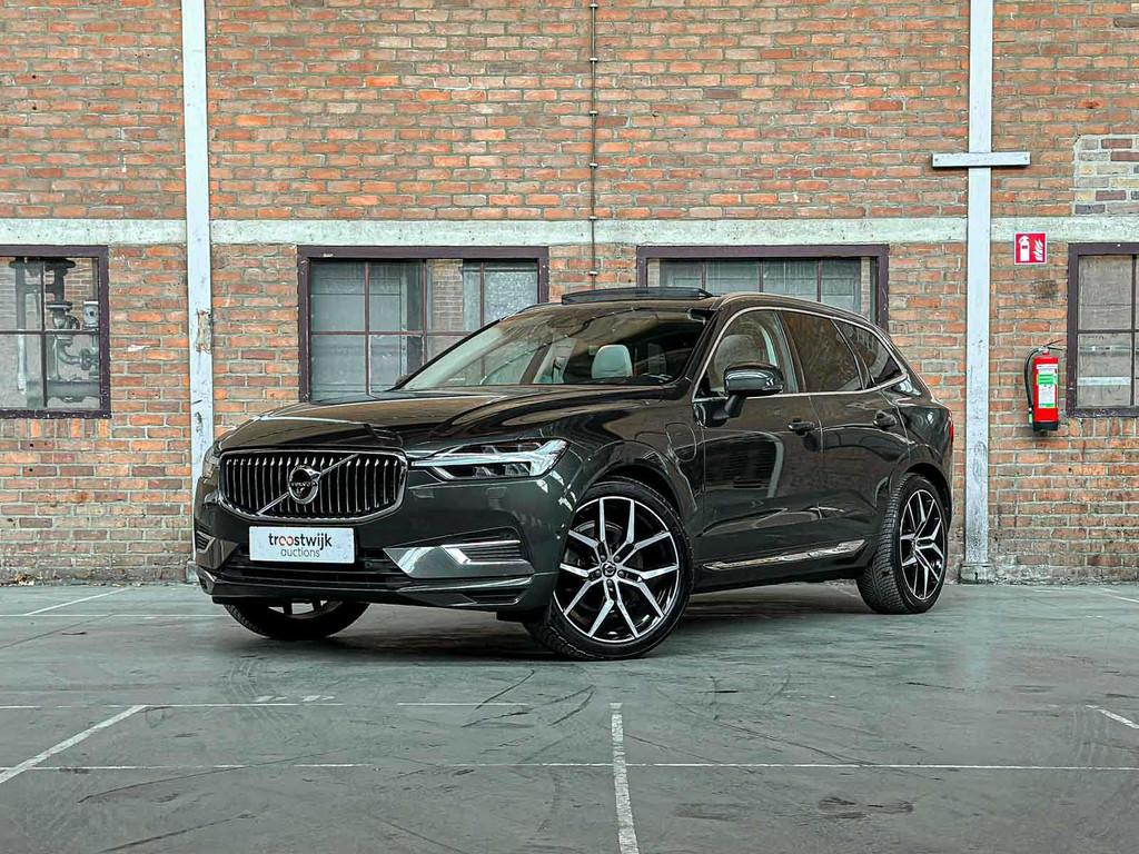 Volvo XC60 2.0 T8 Twin Engine AWD Inscription R-Design 303pk, Auto's, Volvo, Automaat, Gebruikt, Euro 6, 2039 kg