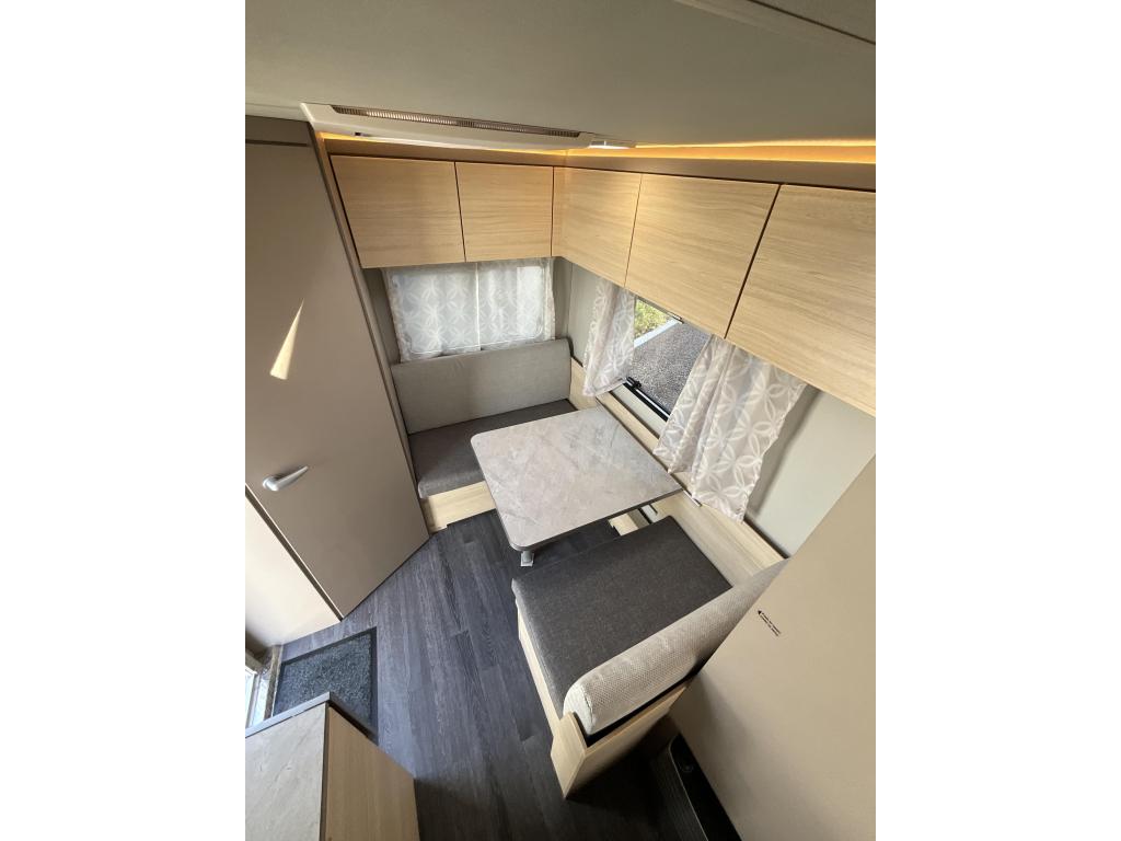 Weinsberg CaraCito 390 QD LICHTGEWICHT-MOVER, Overige merken, Bedrijf, Treinzit, Dwarsbed