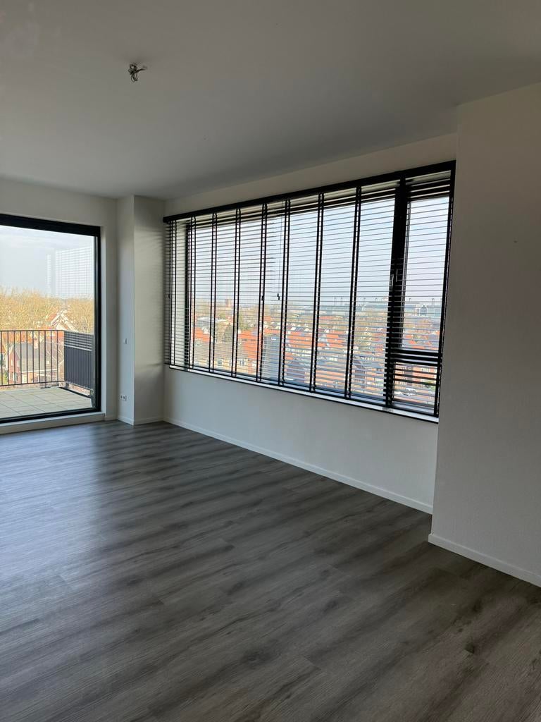 2 x Zwarte houten jaloezieën 202,5x188