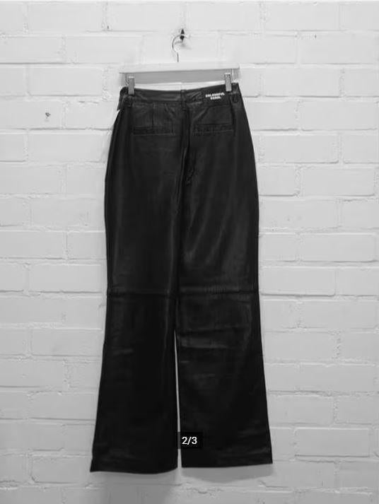 Colourful Rebel - Mooie 100% leren broek maat XS Nieuw €299, Kleding | Dames, Broeken en Pantalons, Zwart, Colourful Rebel, Nieuw
