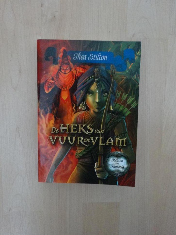De heks van Vuur en Vlam – Thea Stilton, Boeken, Kinderboeken | Jeugd | 10 tot 12 jaar, Zo goed als nieuw, Fictie, Ophalen of Verzenden