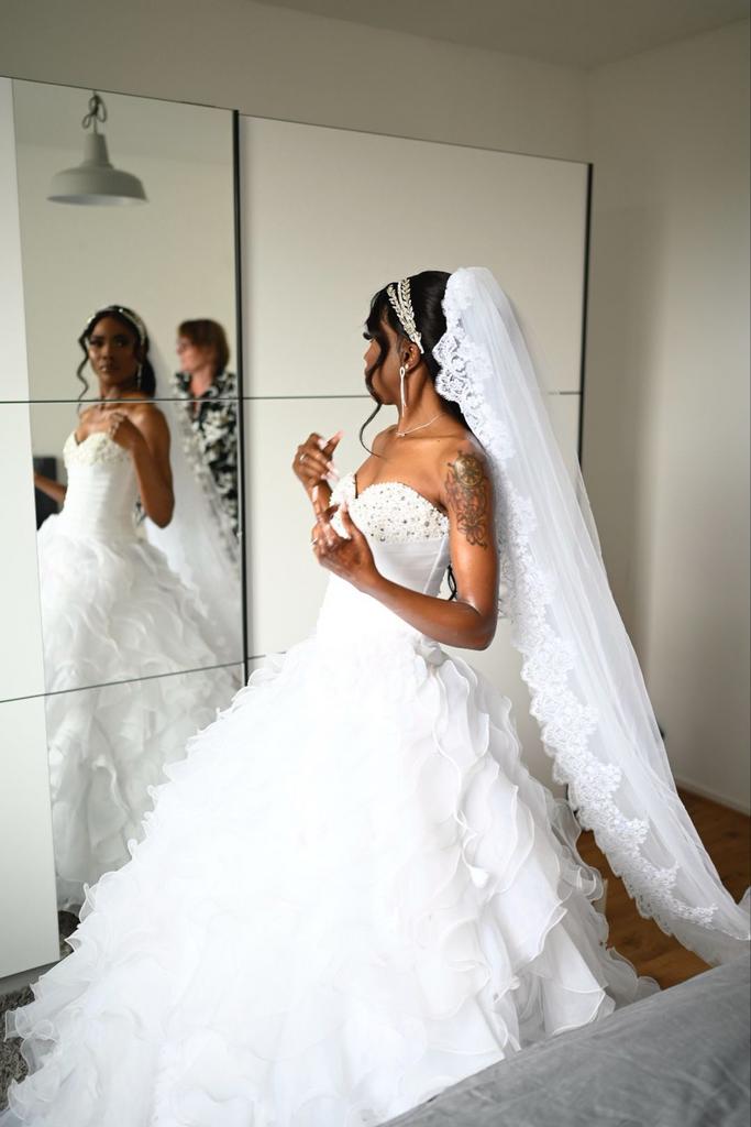 Prachtige Trouwjurk met Sluier en Onderrok maat S, Ophalen of Verzenden, Gedragen, Wit, Trouwjurk